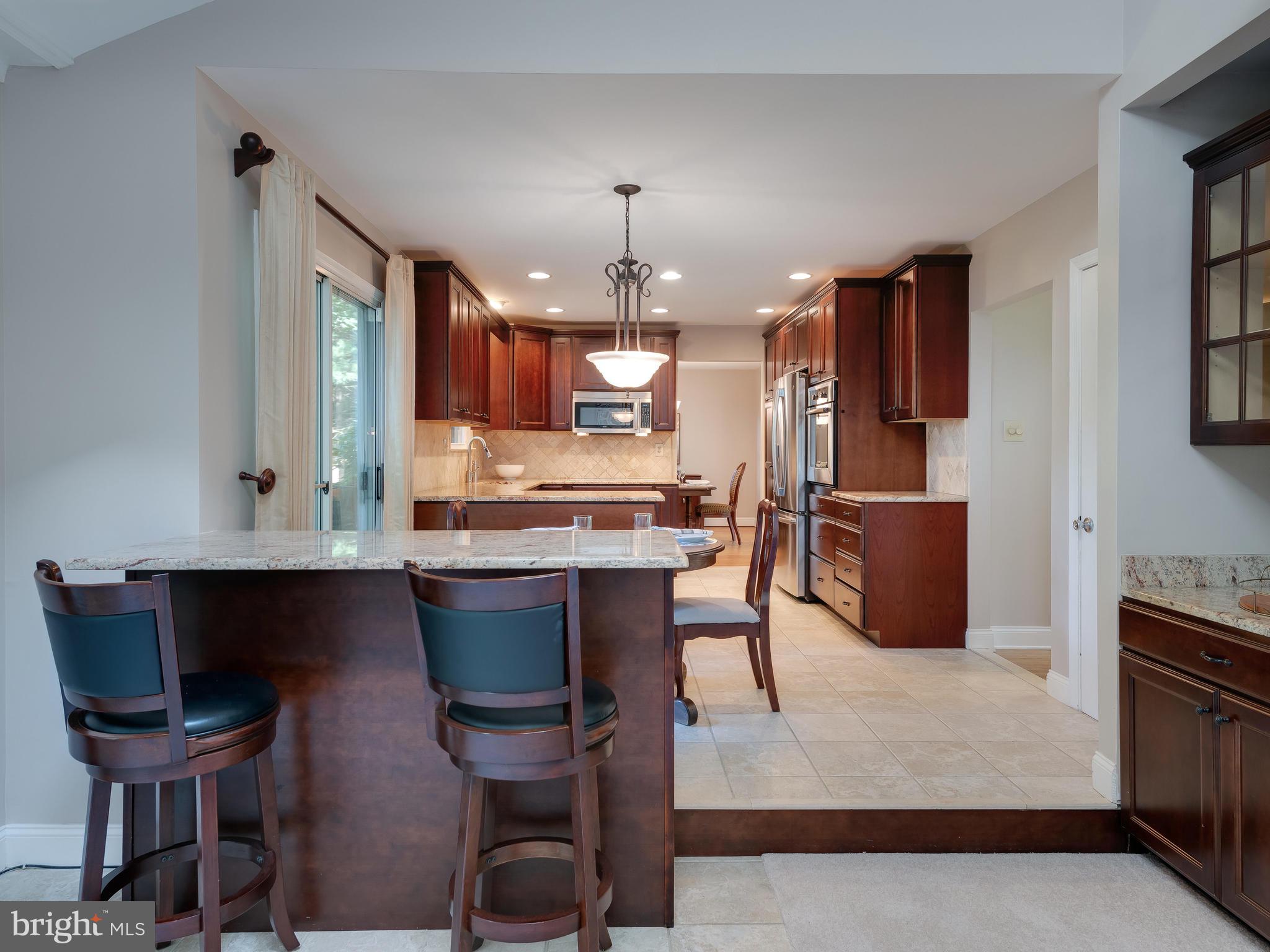 11 Cambridge Road Downingtown, PA 19335 - Photo 22 of 63 Eat In Kitchen