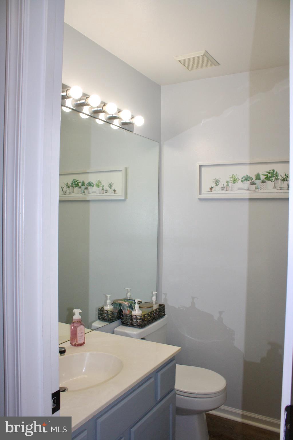 8202 Winstead Place, Unit 203 Manassas, VA 20109 - Photo 12 of 18