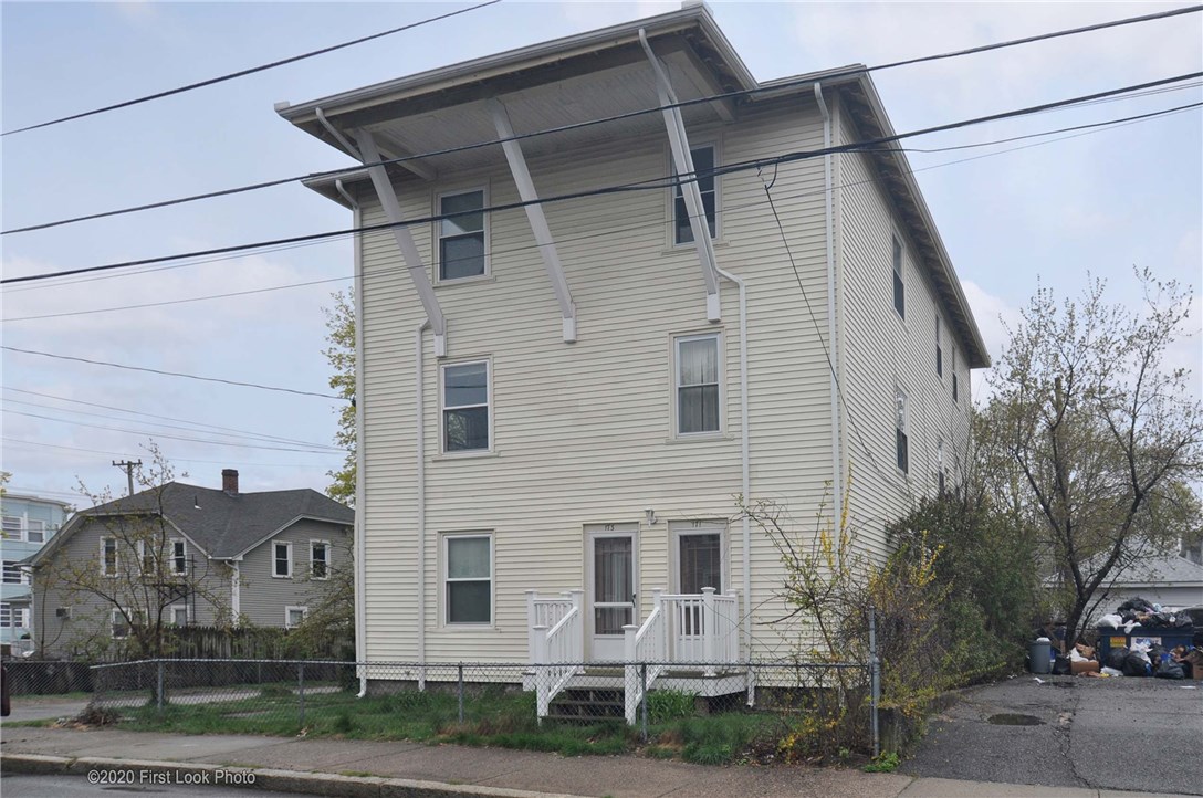 171 Robinson Street Woonsocket, RI 02895 - Photo 3 of 26