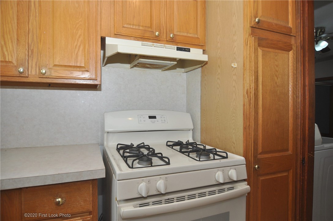 171 Robinson Street Woonsocket, RI 02895 - Photo 5 of 26