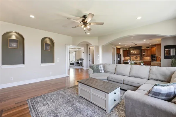 $949,900 | 656 Rinpoche Lane, Oregon, WI 53575