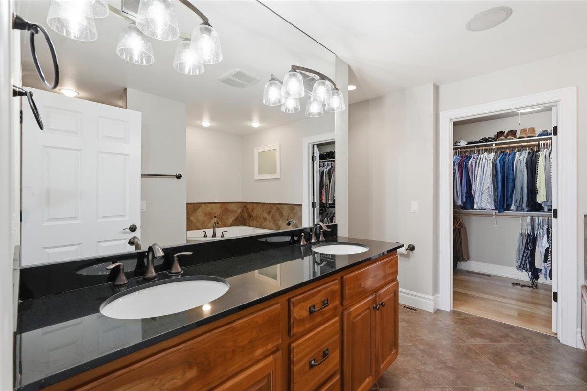 656 Rinpoche Lane Oregon, WI 53575 - Photo 30 of 61