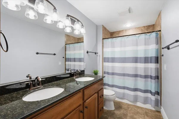 $949,900 | 656 Rinpoche Lane, Oregon, WI 53575