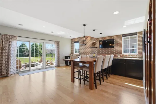 $949,900 | 656 Rinpoche Lane, Oregon, WI 53575