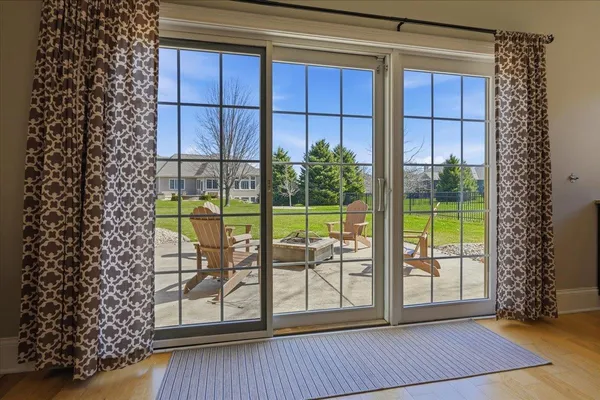 $949,900 | 656 Rinpoche Lane, Oregon, WI 53575