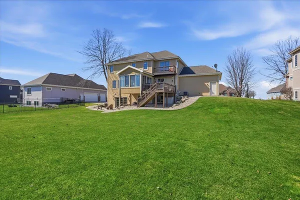 $949,900 | 656 Rinpoche Lane, Oregon, WI 53575