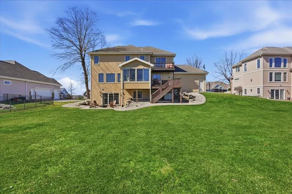 $949,900 | 656 Rinpoche Lane, Oregon, WI 53575