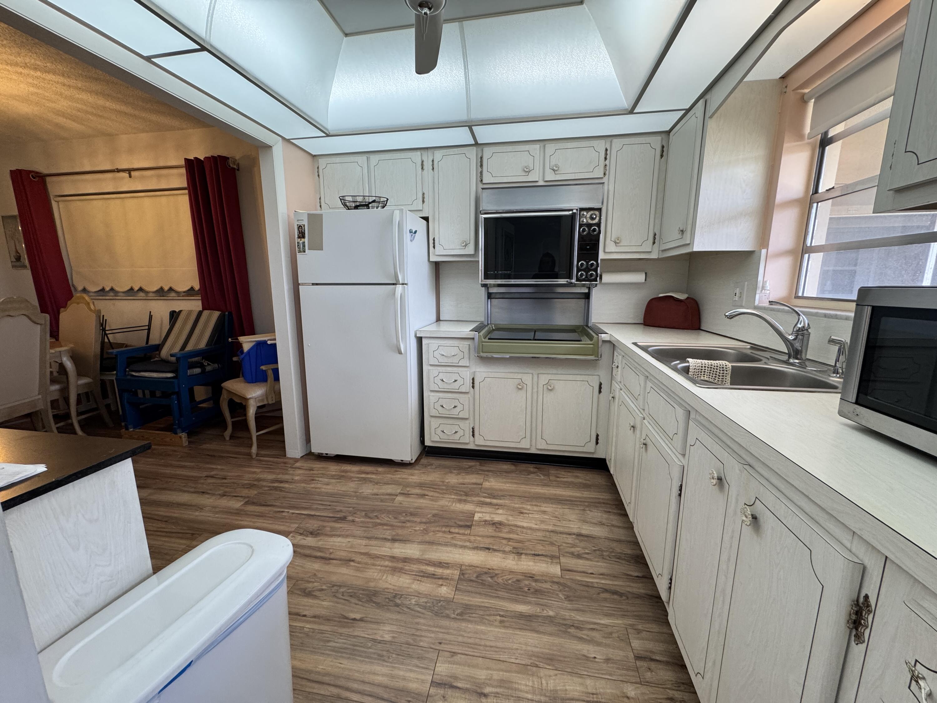 5300 Washington Street, Unit P331 Hollywood, FL 33021 - Photo 2 of 6 IMG_7711