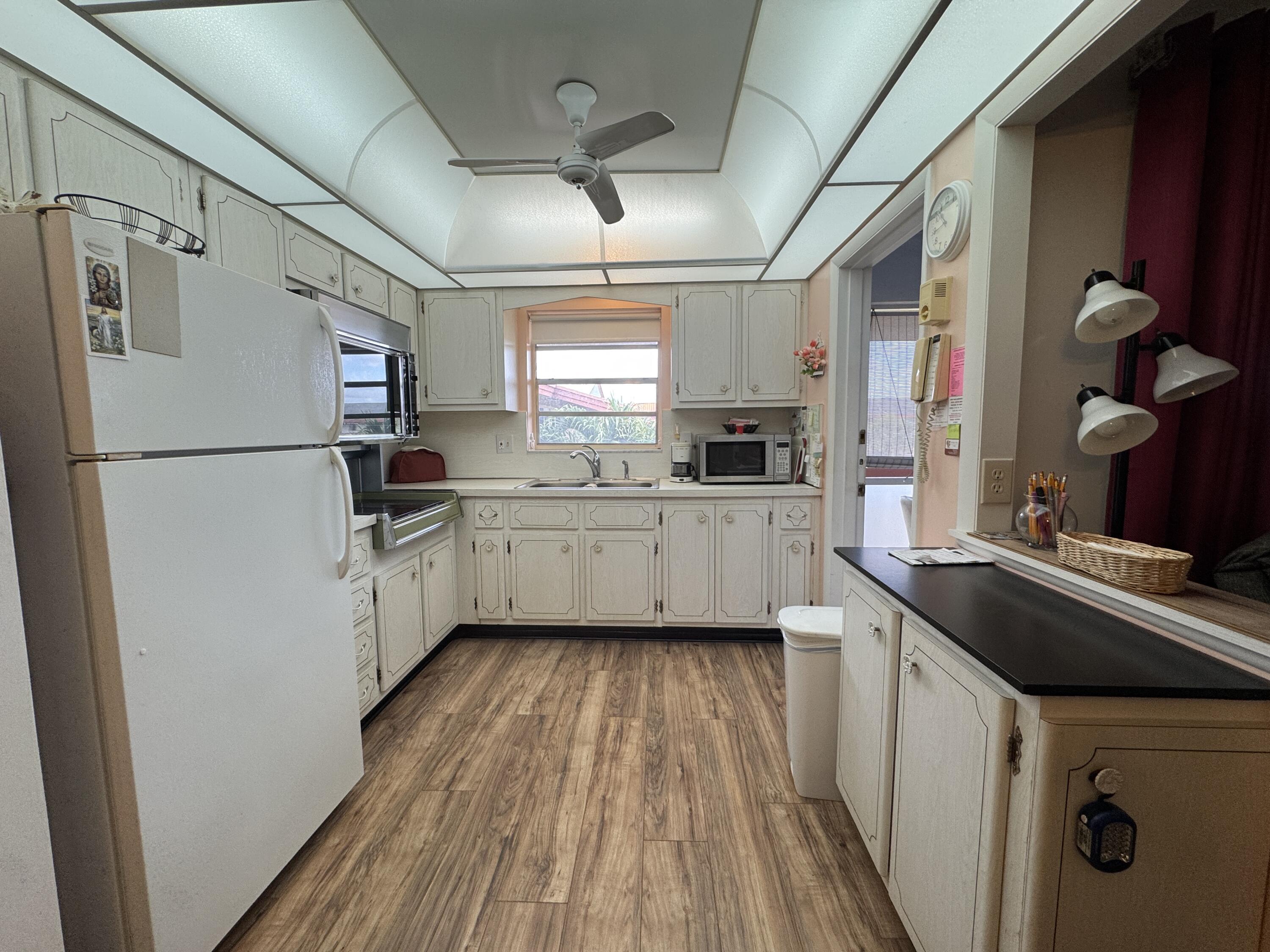 5300 Washington Street, Unit P331 Hollywood, FL 33021 - Photo 3 of 6 IMG_7712