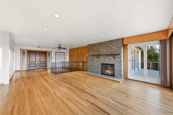 $1,250,000 | 2166 Camino Cantera, Vista, CA 92084