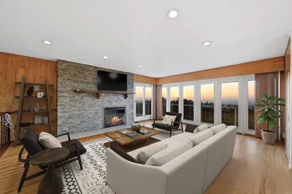 $1,250,000 | 2166 Camino Cantera, Vista, CA 92084