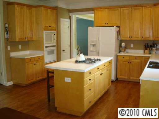 12502 Willingdon Road Huntersville, NC 28078 - Photo 5 of 16 Gallery Image 5