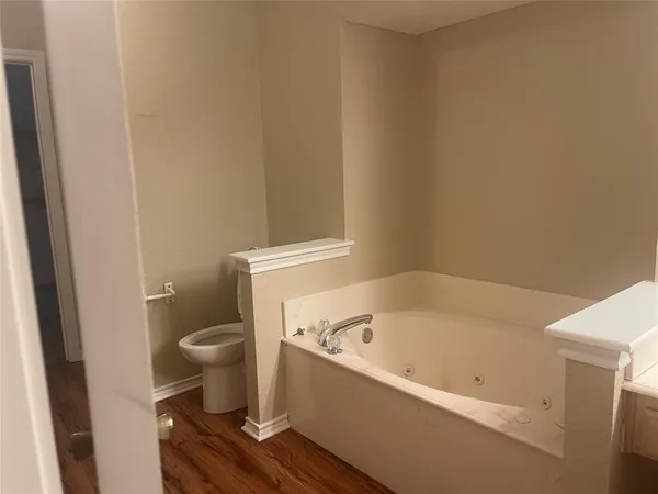 $2,295 | 6617 County Road 527, Burleson, TX 76028