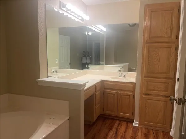 $2,295 | 6617 County Road 527, Burleson, TX 76028