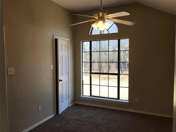 $2,295 | 6617 County Road 527, Burleson, TX 76028