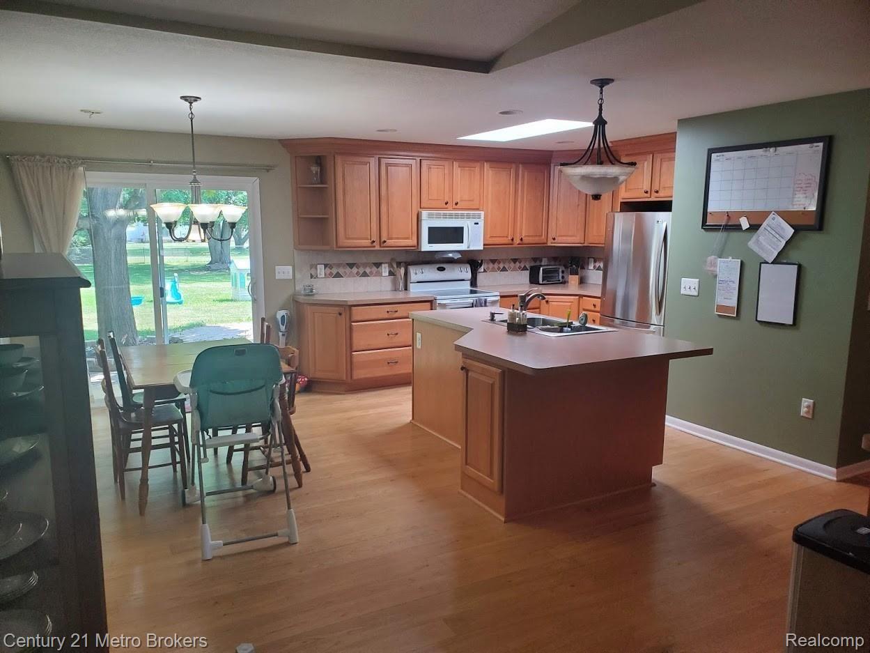 Kitchen 4.jpg