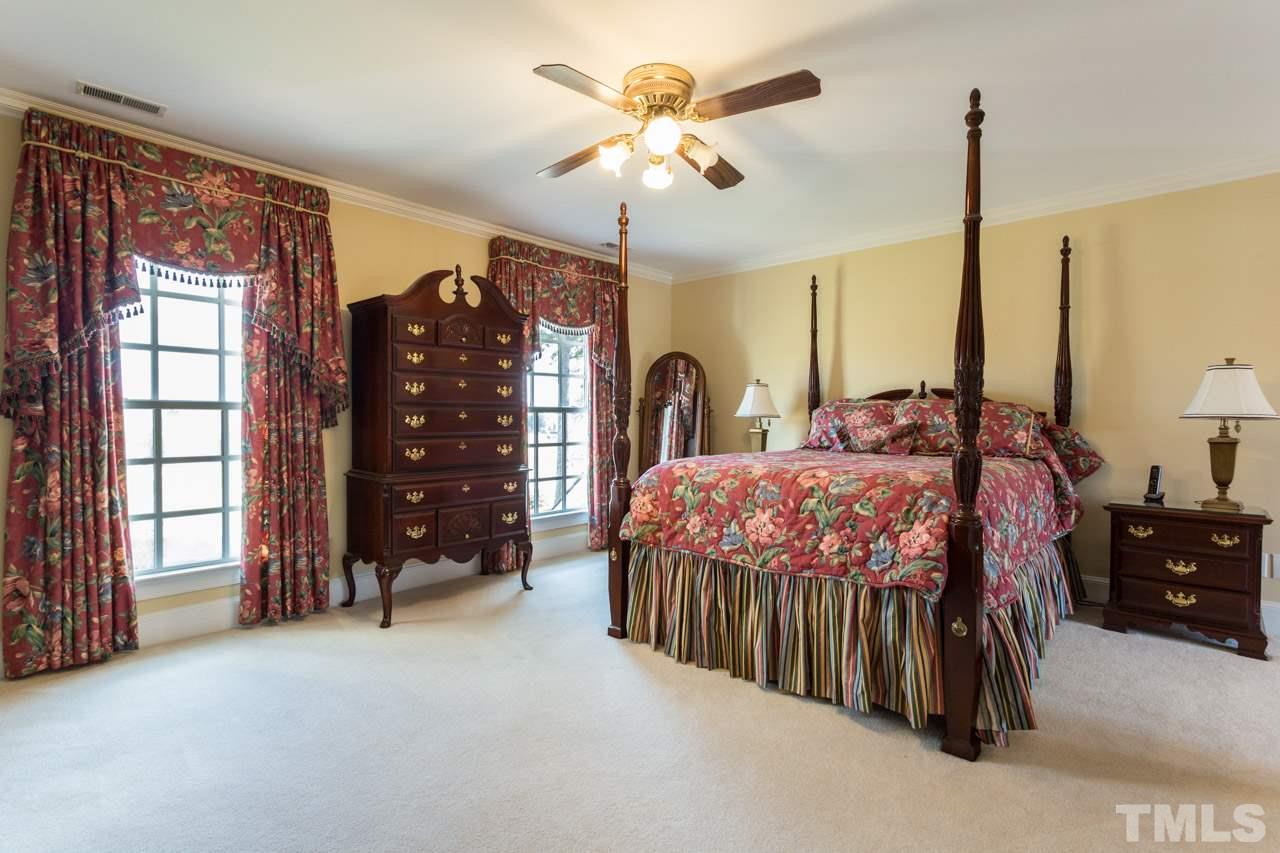 588 Dogeye Road Benson, NC 27504 - Photo 17 of 25 Gallery Image 17