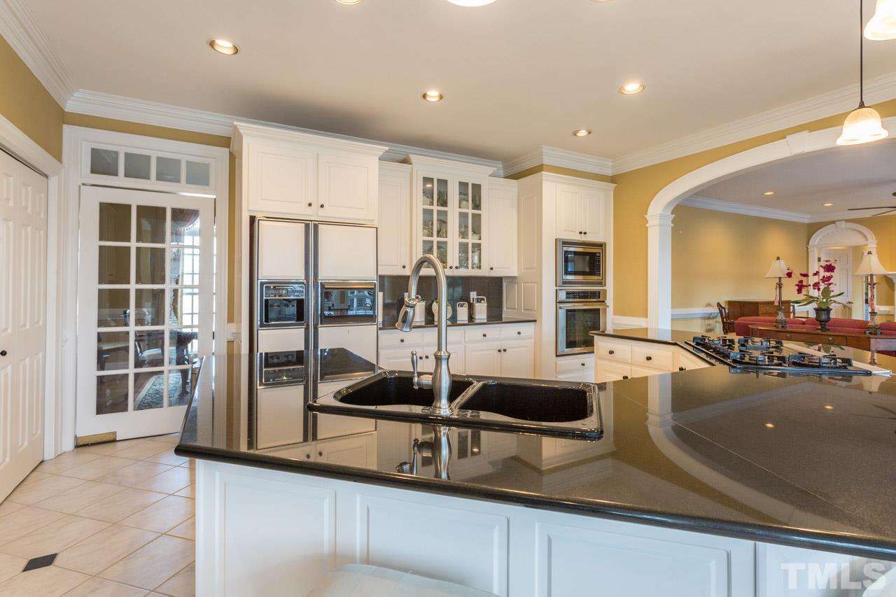 588 Dogeye Road Benson, NC 27504 - Photo 10 of 25 Gallery Image 10