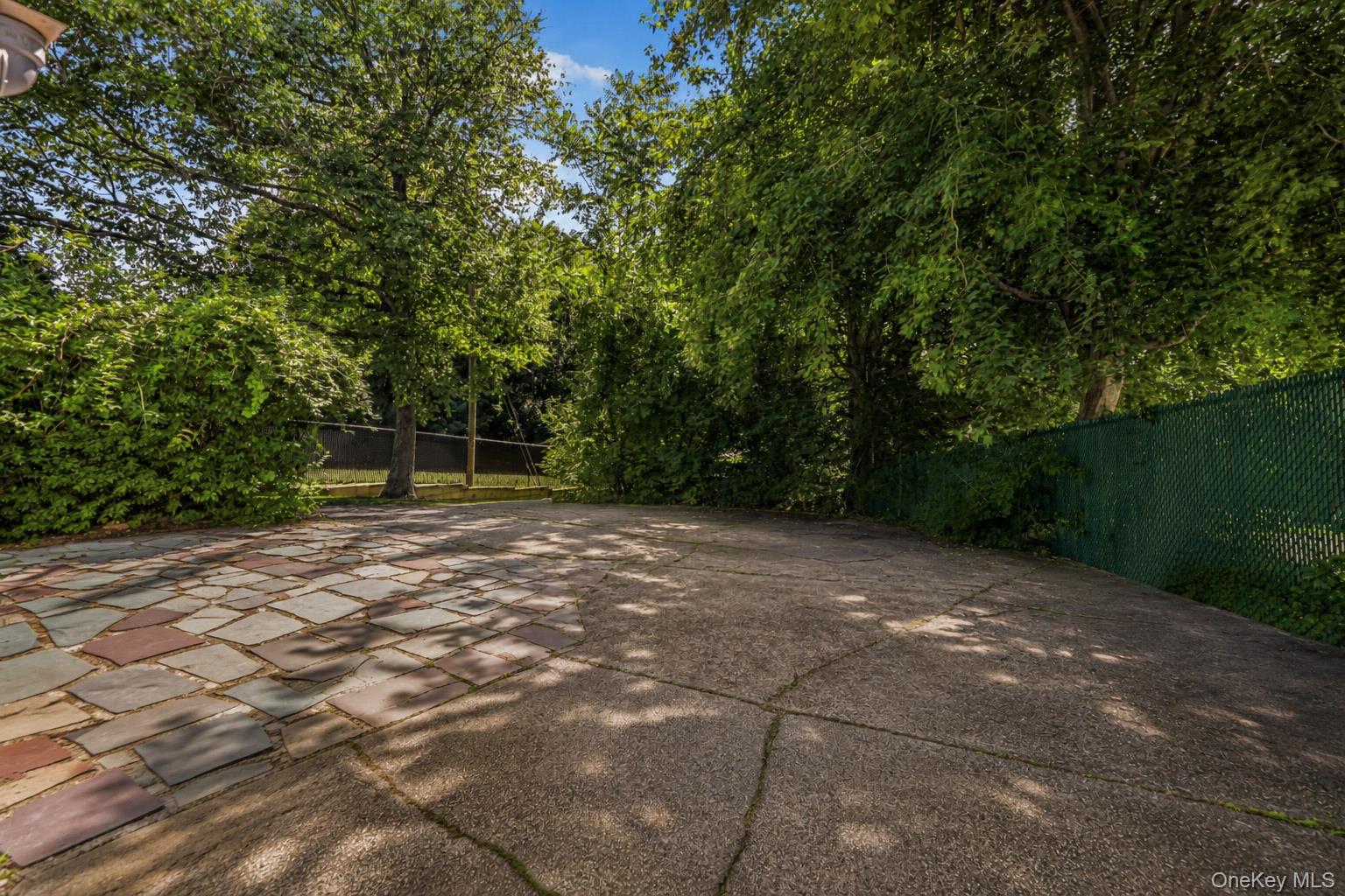 676 Scarsdale Road Tuckahoe, NY 10707 - Photo 20 of 24