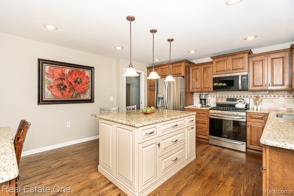395 Wimpole Drive Rochester Hills, MI 48309 - Photo 5 of 20