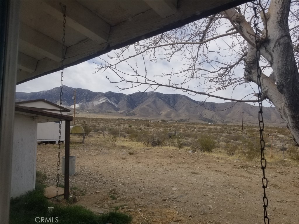 31072 Azurite Road Lucerne Valley, CA 92356 - Photo 14 of 38 South view from LivRM
