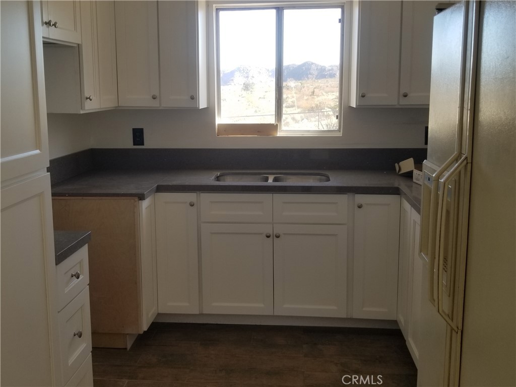 31072 Azurite Road Lucerne Valley, CA 92356 - Photo 19 of 38 New Kitchen
