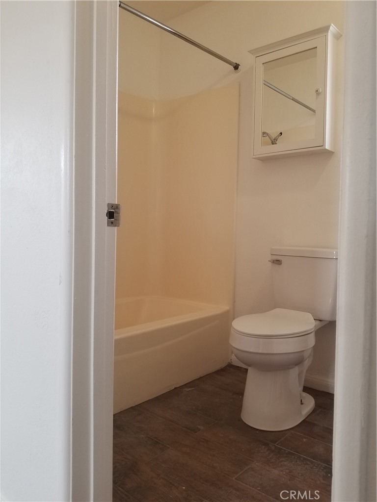 31072 Azurite Road Lucerne Valley, CA 92356 - Photo 21 of 38 Bath_Shower/Tub Combo