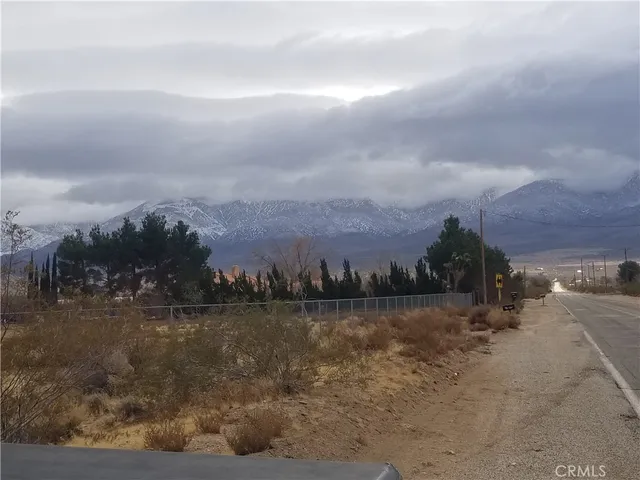 $216,200 | 31072 Azurite Road, Lucerne Valley, CA 92356