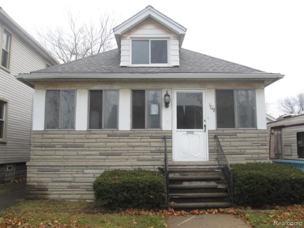109 Maple Street River Rouge, MI 48218 - Photo 1 of 23 1-Front.jpg