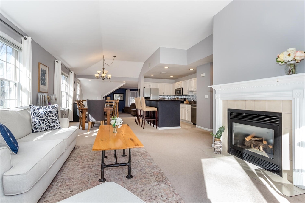 9 Evergreen Circle, Unit 9 Canton, MA 02021 - Photo 5 of 19