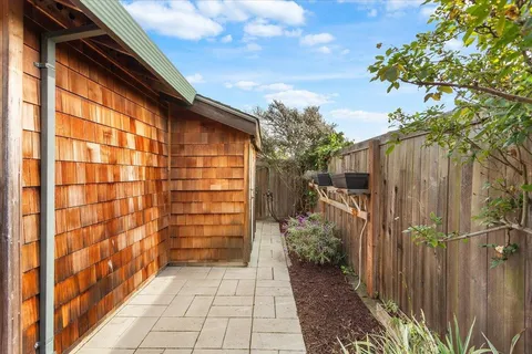 $695,000 | 631 Centre Court, Alameda, CA 94502