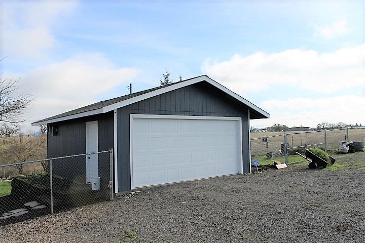 7461 Blackwell Road Central Point, OR 97502 - Photo 3 of 33 Additional Photo