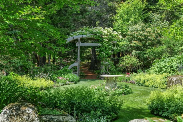 $15,000,000 | 93 Cooksey Drive, Mount Desert, ME 04675