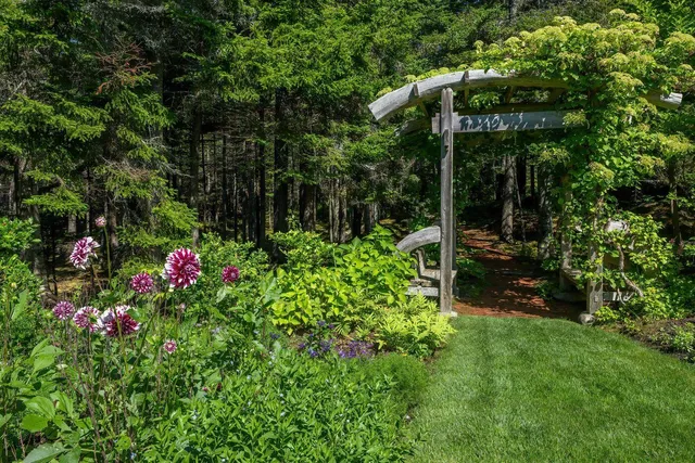 $15,000,000 | 93 Cooksey Drive, Mount Desert, ME 04675