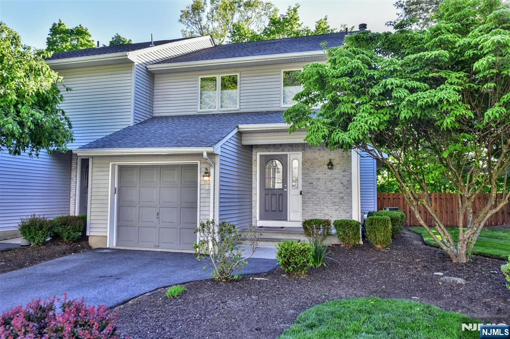 5 Hanson Place Wayne, NJ 07470 - Photo 2 of 38