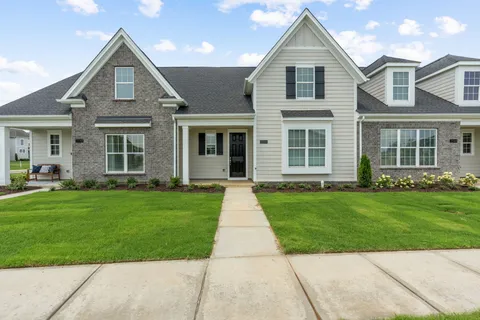 $399,000 | 2526 Elmcroft Avenue, Murfreesboro, TN 37128