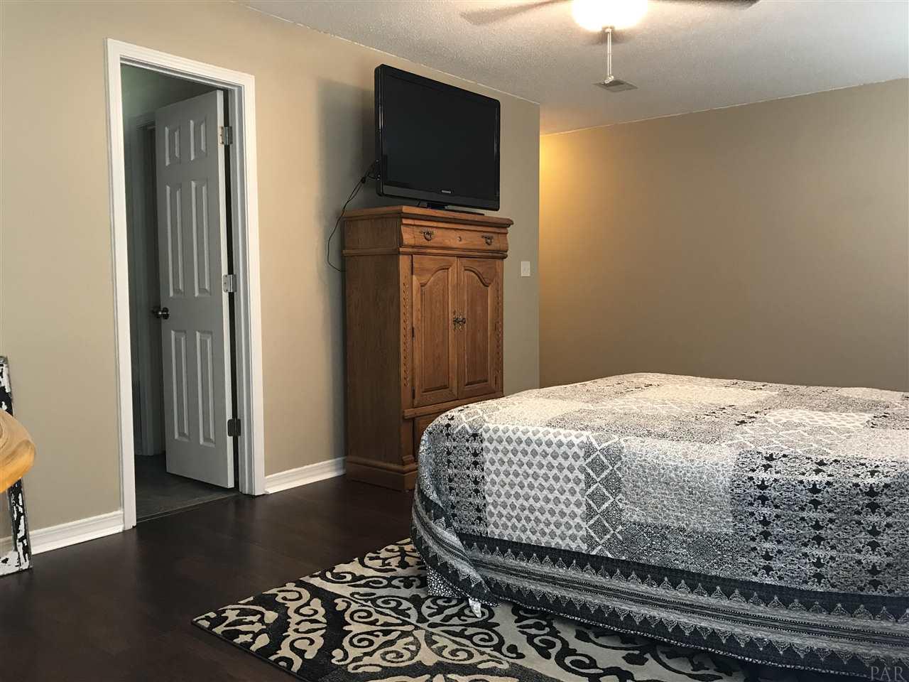 7596 San Ramon Drive Milton, FL 32583 - Photo 14 of 28 Gallery Image 14