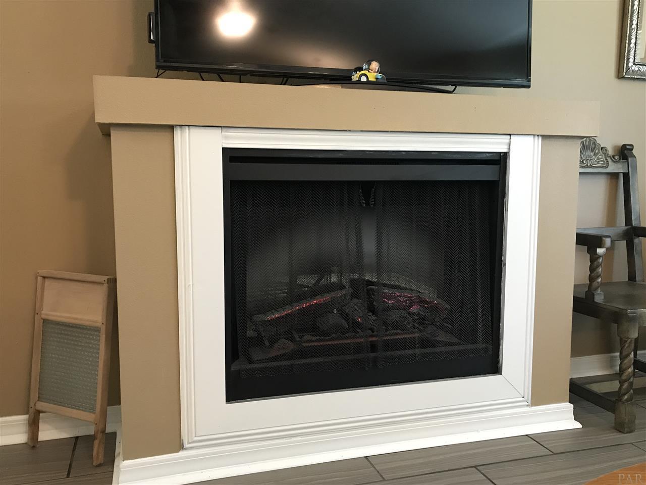 7596 San Ramon Drive Milton, FL 32583 - Photo 4 of 28 Gallery Image 4
