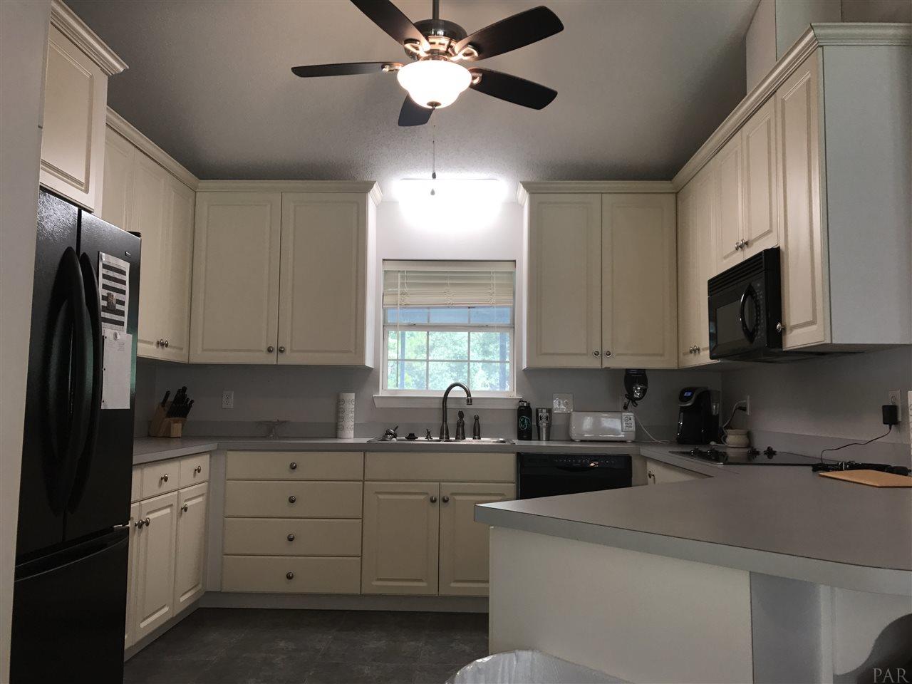 7596 San Ramon Drive Milton, FL 32583 - Photo 8 of 28 Gallery Image 8