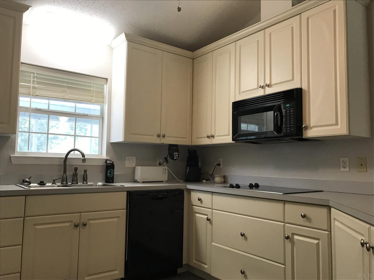 7596 San Ramon Drive Milton, FL 32583 - Photo 9 of 28 Gallery Image 9