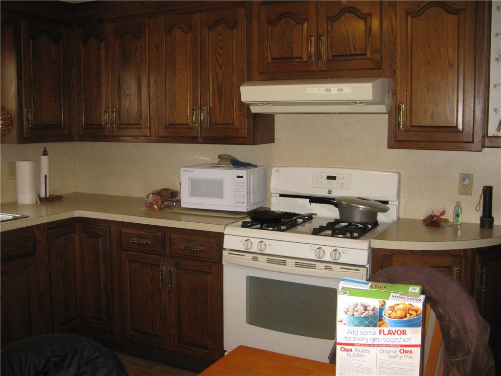 5 Hampshire Road Cranston, RI 02910 - Photo 12 of 19 Gallery Image 12
