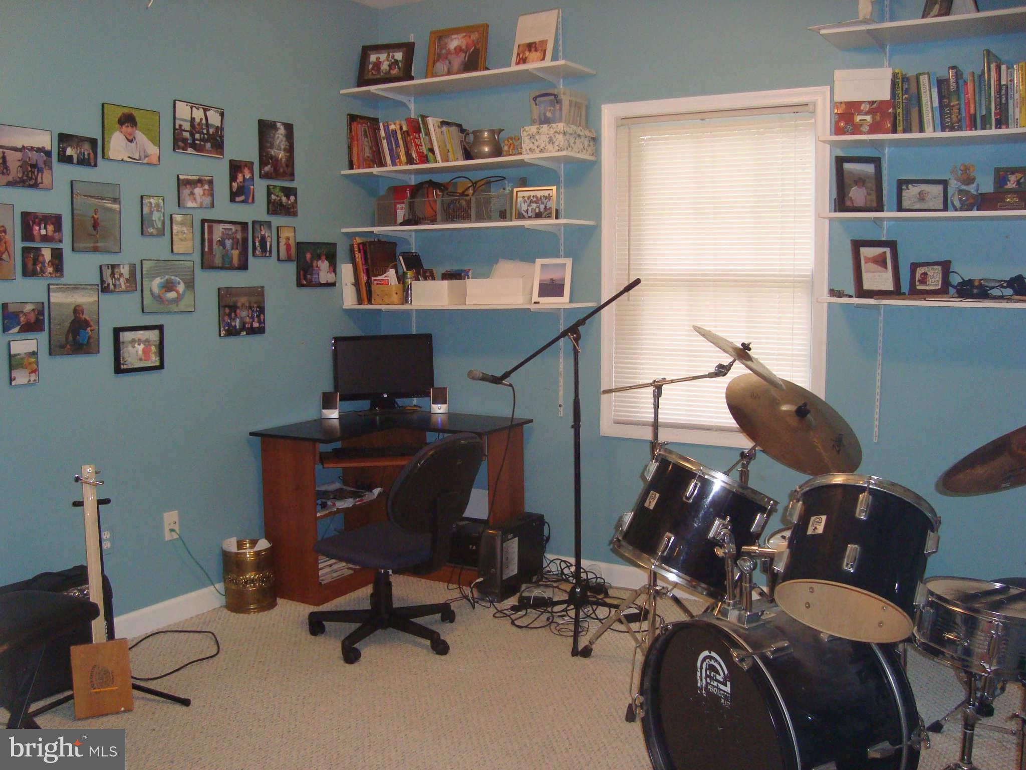 8108 Halton Road Towson, MD 21204 - Photo 21 of 30 Music Room / Office Off 1st Flr Master Bedroom