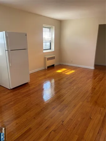 $1,875 | 2329-2339 Hudson Terrace, Unit A13, Fort Lee, NJ 07024