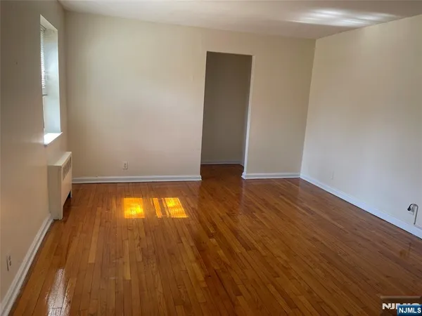 $1,875 | 2329-2339 Hudson Terrace, Unit A13, Fort Lee, NJ 07024