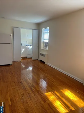 $1,875 | 2329-2339 Hudson Terrace, Unit A13, Fort Lee, NJ 07024