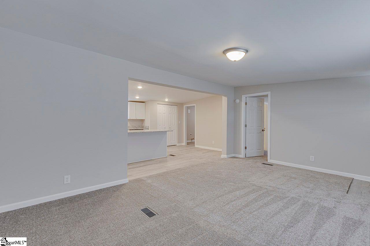 422 Sims Chapel Road Spartanburg, SC 29306 - Photo 11 of 32 Gallery Image 11