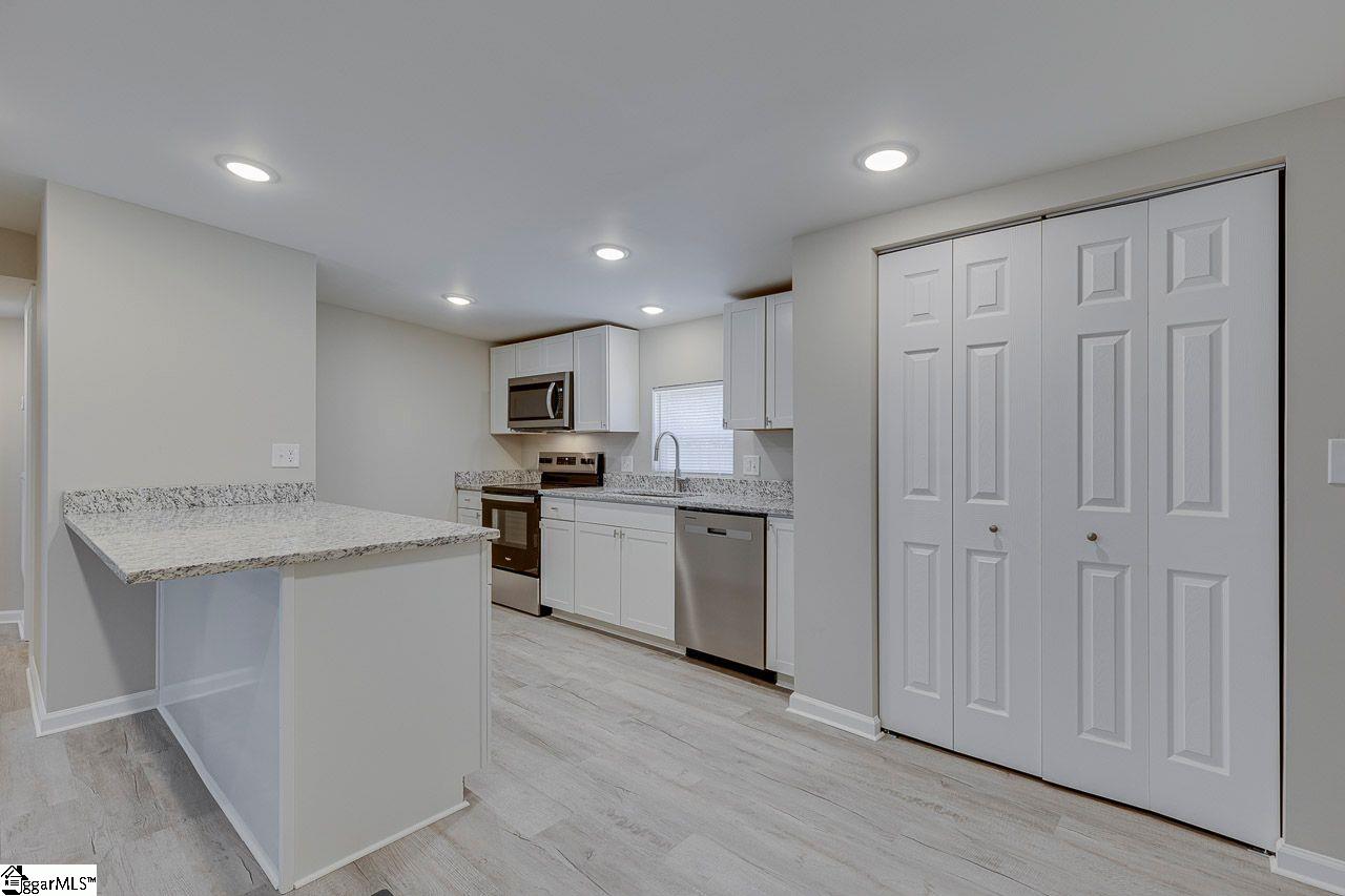 422 Sims Chapel Road Spartanburg, SC 29306 - Photo 6 of 32 Gallery Image 6