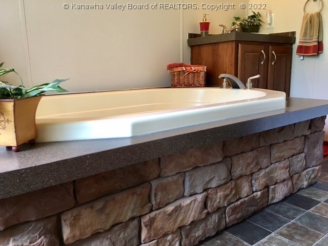 8423 Winfield Road Winfield, WV 25213 - Photo 17 of 23 Gallery Image 17