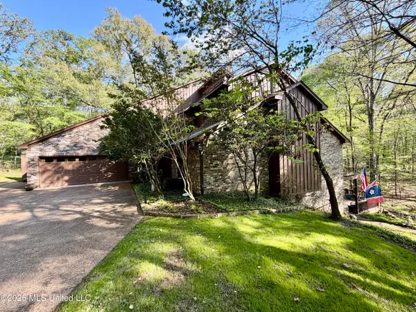 $779,000 | 197 Skyline Drive, Clinton, MS 39056