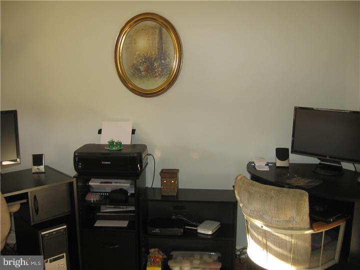 602 Jamestown Road Beverly, NJ 08010 - Photo 3 of 10 Gallery Image 3